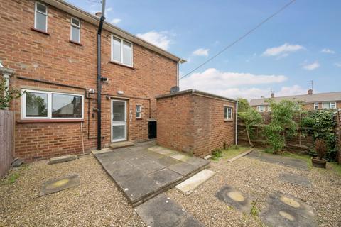 2 bedroom semi-detached house for sale, Keats Avenue, Grantham, Lincolnshire, NG31