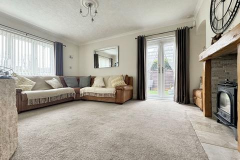 3 bedroom semi-detached house for sale, Otterburn Crescent , Houghton le Spring, Tyne and Wear, DH4 5HT