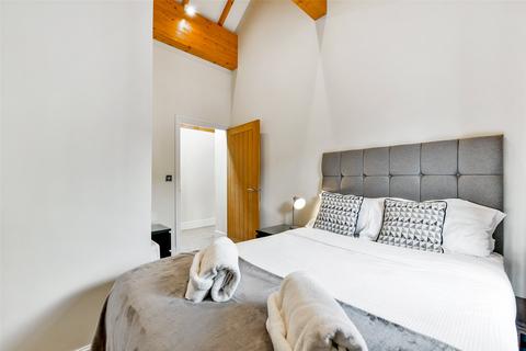 2 bedroom terraced house to rent, Little Marlow Road, Marlow, Buckinghamshire, SL7