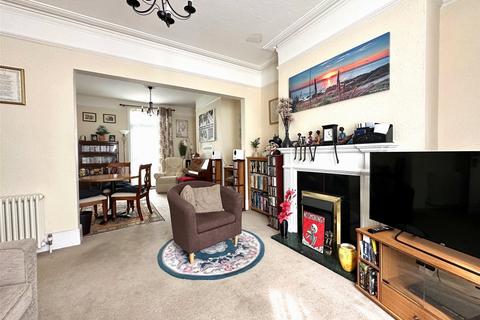 2 bedroom terraced house for sale, Calverley Road, Little Chelsea, Eastbourne, BN21