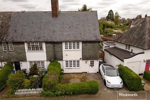 2 bedroom end of terrace house for sale, Shorts Croft, London NW9