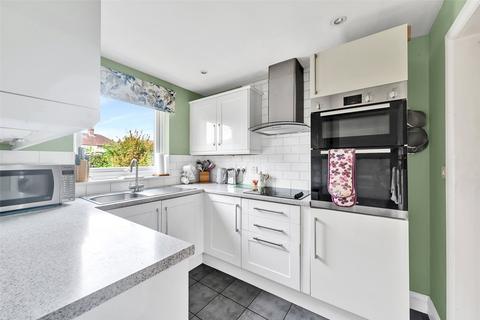 28 Shinglewell Road, Erith, DA8 1NE