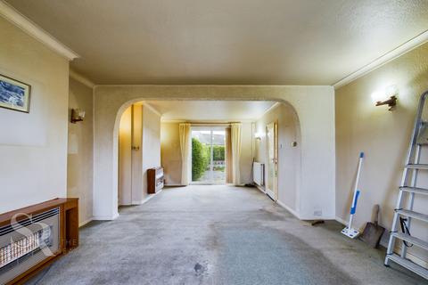 15 Bowden Crescent, New Mills, High Peak, SK22 4LN