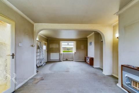 15 Bowden Crescent, New Mills, High Peak, SK22 4LN