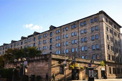 2 bedroom flat to rent, Bell Street, Merchant City, Glasgow, G4