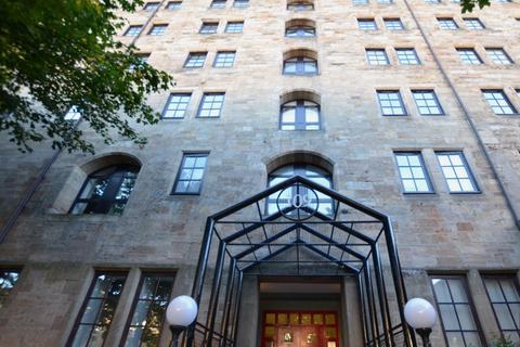 2 bedroom flat to rent, Bell Street, Merchant City, Glasgow, G4