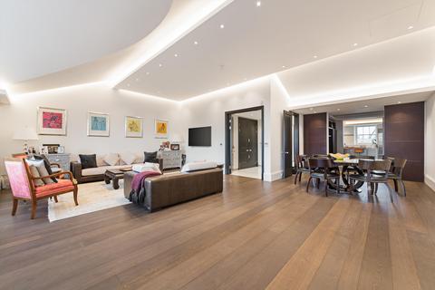 4 bedroom flat to rent, Lancaster Parkside, London, W2.
