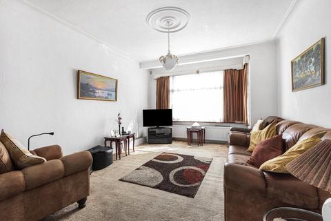 4 bedroom end of terrace house for sale, Birch Avenue, Palmers Green, N13