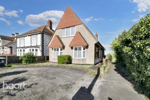 2 High Road, Rayleigh, SS6 7AA
