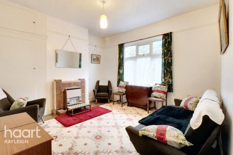 2 High Road, Rayleigh, SS6 7AA