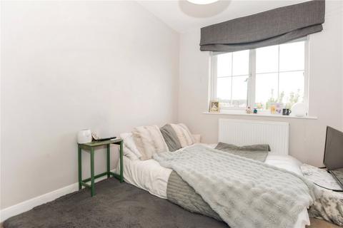 32 Appleby Close, Twickenham, TW2 5NA