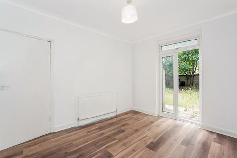 6 Midhurst Avenue, Croydon, CR0 3PR