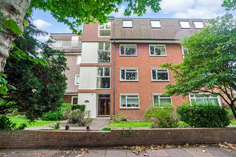 Flat 1, Kingates Court, 43 Wickham Road, Beckenham, BR3 6NB