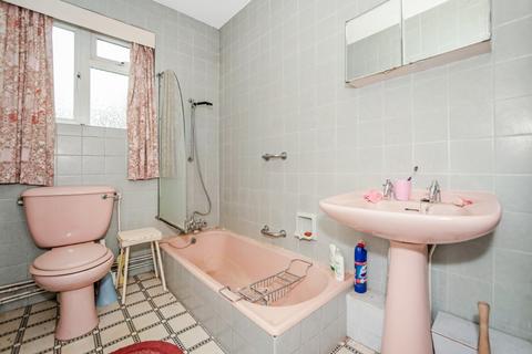 Flat 1, Kingates Court, 43 Wickham Road, Beckenham, BR3 6NB