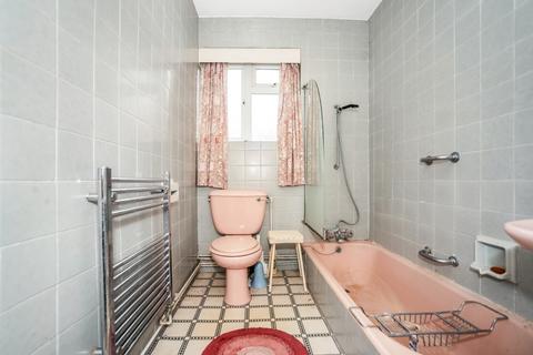 Flat 1, Kingates Court, 43 Wickham Road, Beckenham, BR3 6NB
