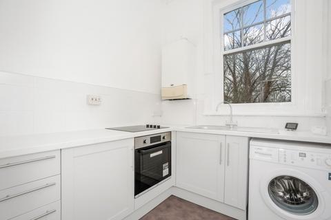 2 bedroom flat to rent, Normanton Road, South Croydon CR2