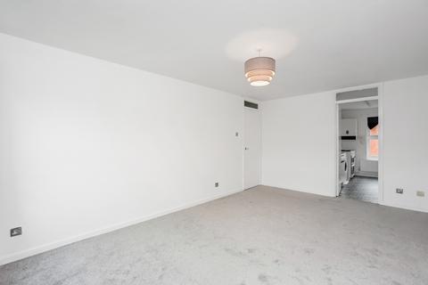 1 bedroom flat for sale, Galsworthy Close, London SE28