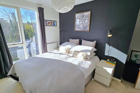 2 bedroom flat for sale, Grosvenor Court, Adenmore Road, SE6