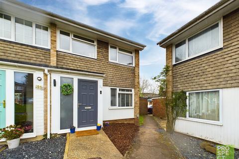 3 bedroom semi-detached house for sale, Blagrove Drive, Wokingham, Berkshire, RG41