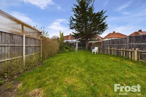 33 Westbourne Road, Feltham, TW13 4LX