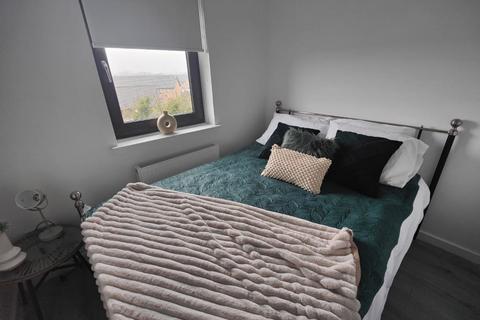 3 bedroom flat for sale, Portfolio: 122 and 124 Glencoats Drive, Paisley, Renfrewshire, PA3 1RW