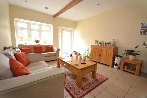 2 bedroom apartment for sale, Monkton Lane, Farnham, Surrey, GU9