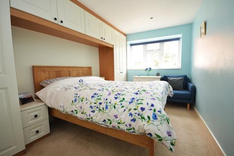 2 bedroom apartment for sale, Monkton Lane, Farnham, Surrey, GU9