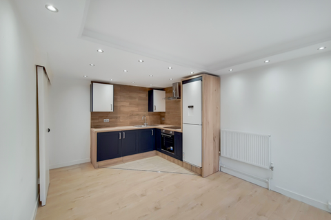 2 bedroom flat to rent, Lettsom Street, London SE5