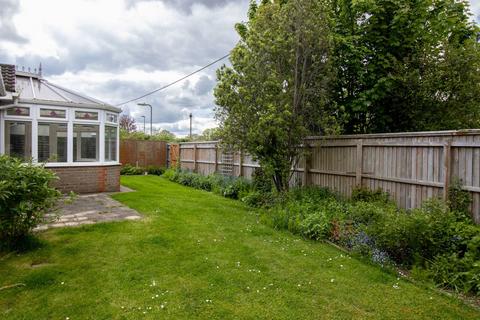6 Bramble Hill, Alresford, SO24 9JY
