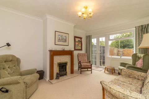 6 Bramble Hill, Alresford, SO24 9JY