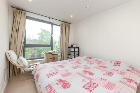 2 bedroom apartment to rent, Putney Hill, SW15