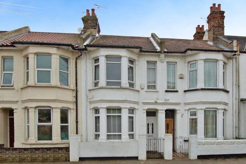 26 Beresford Road, Southend-on-sea, SS1 2TW
