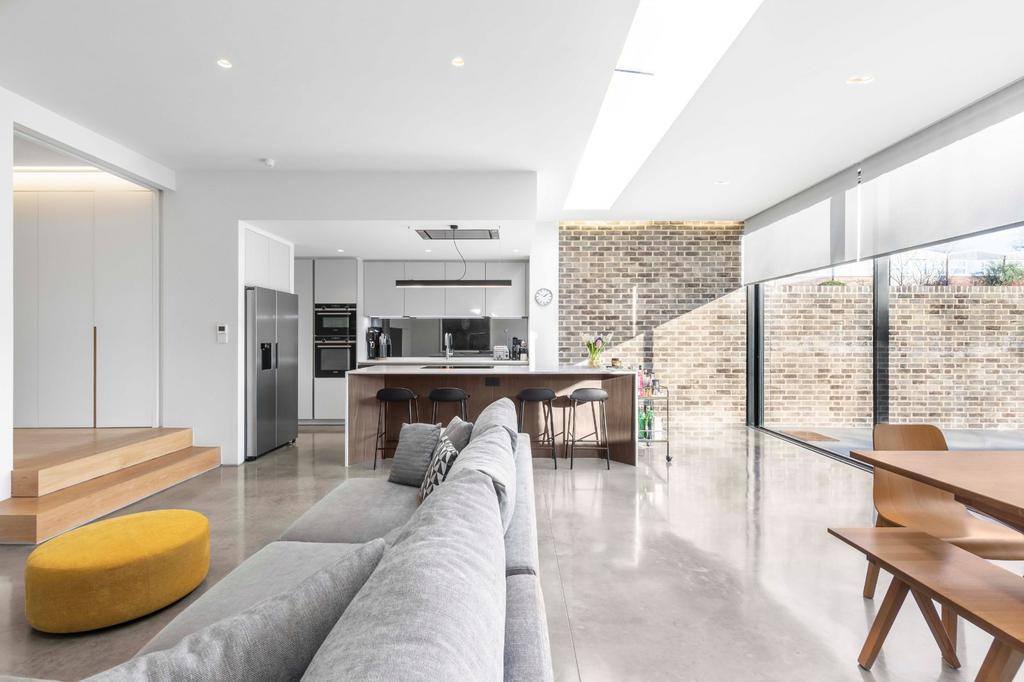 Kitchen/Reception