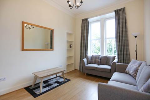2 bedroom flat to rent, 8/2 Broughton Road, Edinburgh,