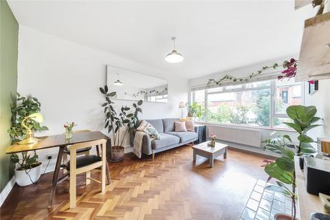 12 Raymond Close, London, SE26 6DW