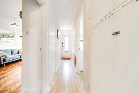 12 Raymond Close, London, SE26 6DW