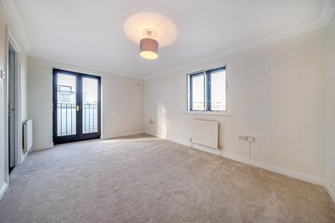 1 bedroom flat to rent, Hardman Road, Kingston Upon Thames, KT2