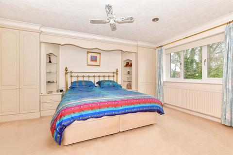 3 bedroom detached house for sale, Tina Gardens, Broadstairs, Kent