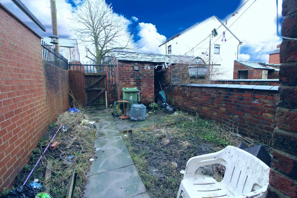 Photograph 12