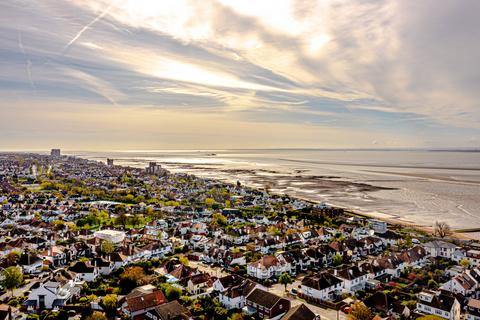 4 bedroom detached house for sale, Cliff Road, Leigh-on-sea, SS9