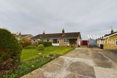 2 bedroom semi-detached bungalow for sale, Walcot Rise, Diss