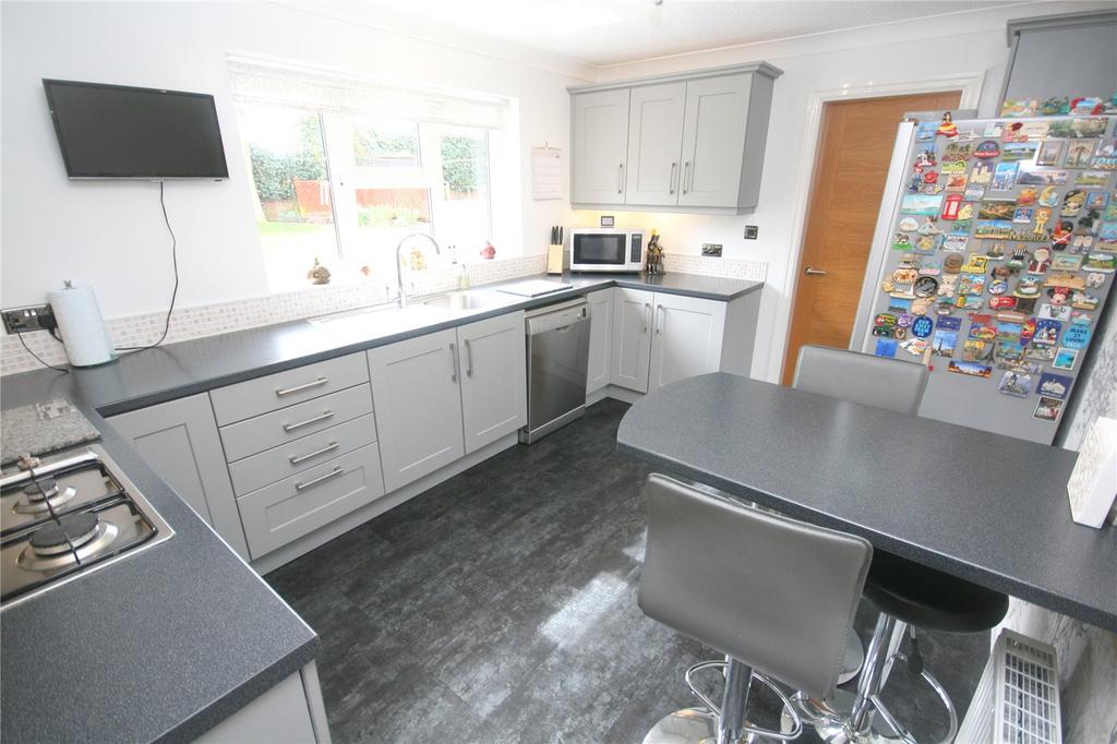Kitchen (2)