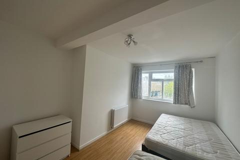 1 bedroom flat to rent, Stroud Green Road, London N4