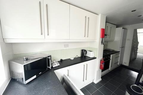 4 bedroom house share to rent, Durham Avenue, Plymouth PL4