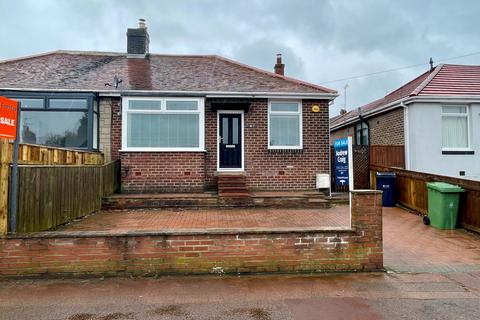 2 bedroom bungalow for sale, Oakwood Gardens, Gateshead, NE11