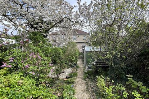 20 Balmoral Avenue, Stanford-le-hope, SS17 7BD