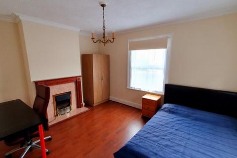 4 bedroom house share to rent, Howard Street