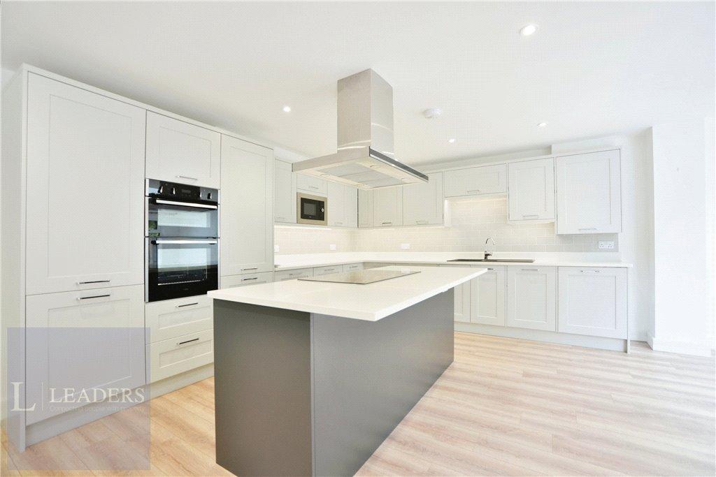 Kitchen/Living Area