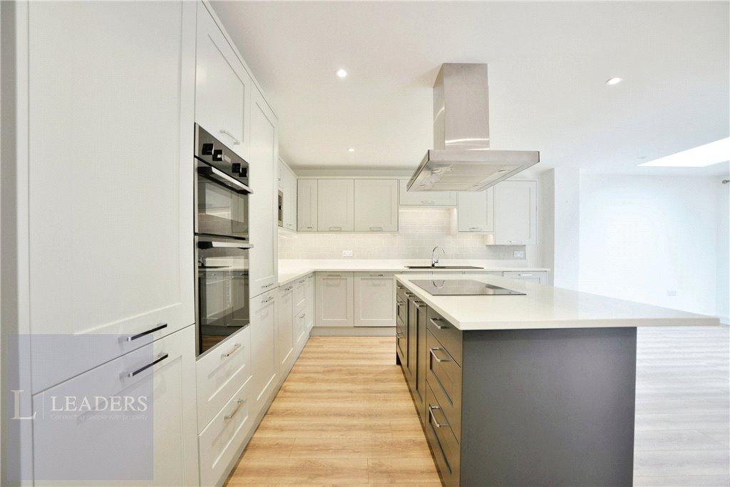 Kitchen/Living Area