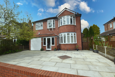 4 bedroom detached house for sale, Thirlmere Road, Flixton, M41